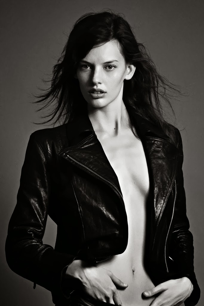 Net Worth, Salary, Cars & Houses A guide to the career of Amanda Murphy including cover shots, party photos, runway images, backstage photos, quotes, and more.